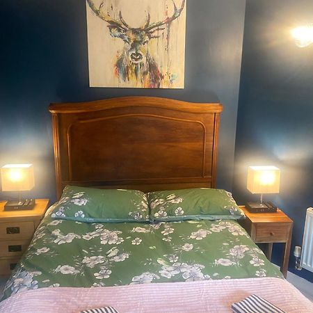 Quiet Lower Floor 2 Bed City Apartment With Private Patio Garden Bath Ngoại thất bức ảnh