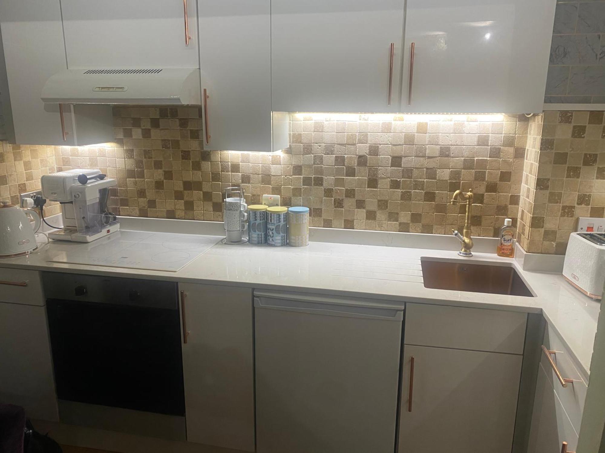 Quiet Lower Floor 2 Bed City Apartment With Private Patio Garden Bath Ngoại thất bức ảnh